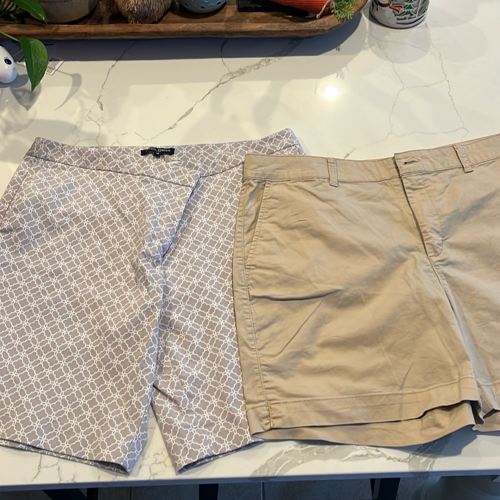 2 pair womens shorts size 16.  Old Navy Khaki & Mario Serrani